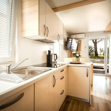 Apartment Floating Sea House Panther Superior