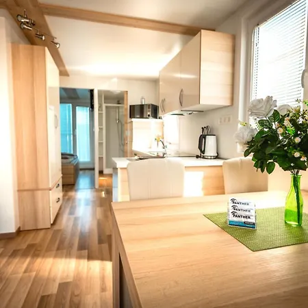 Floating Sea House Panther Superior Apartment *