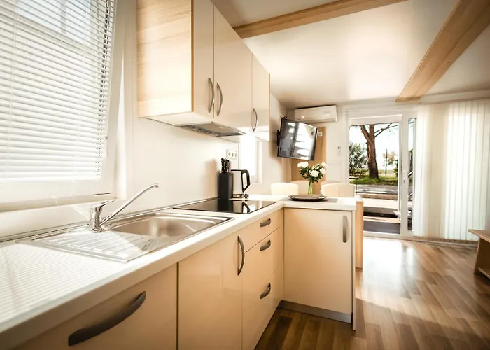 Daire Floating Sea House Panther Superior