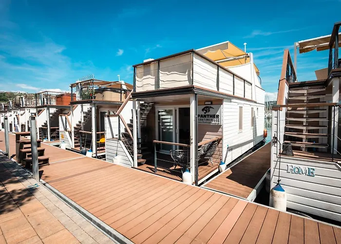Floating Sea House Panther Superior Apartamento *